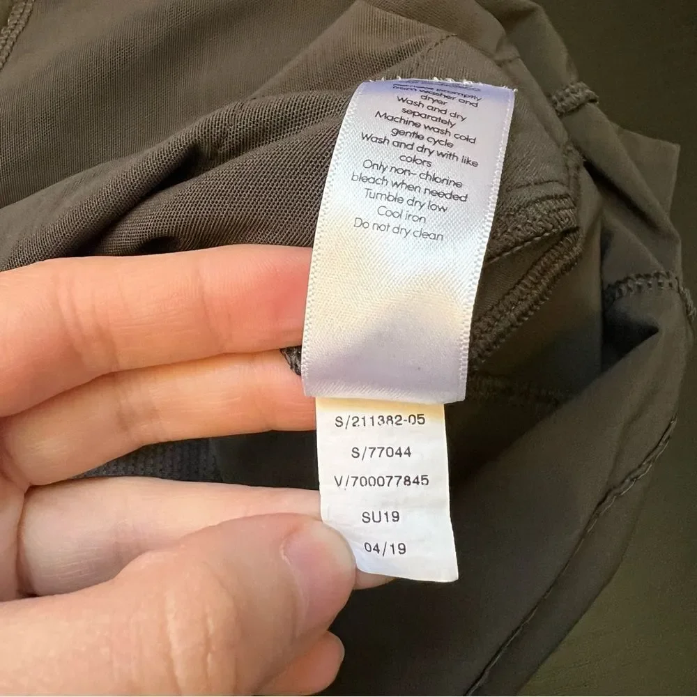 Athleta women’s dark